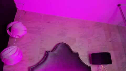 Snapshot of noah_and_kim69 chatting on May 2026 03:24:01 AM Zoe online show from May 2026 03:24:01 AM