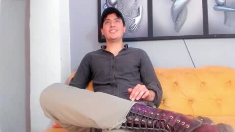 Snapshot of noah_ferrary chatting on November 2025 07:25:01 PM Noah Ferrary online show from November 2025 07:25:01 PM