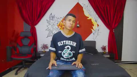 Snapshot of noah_greenhart chatting on January 2026 04:00:01 PM Noah online show from January 2026 04:00:01 PM