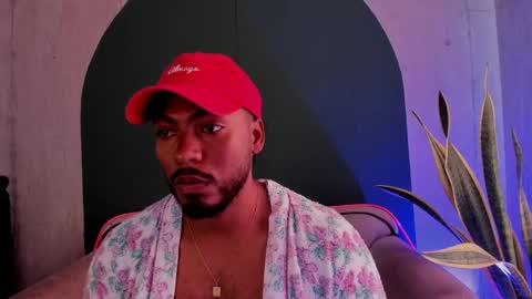 Snapshot of noah_jones__ chatting on January 2025 09:02:01 PM Noah online show from January 2025 09:02:01 PM