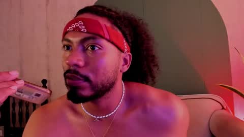 Snapshot of noah_jones__ chatting on January 2025 10:22:01 PM Noah online show from January 2025 10:22:01 PM