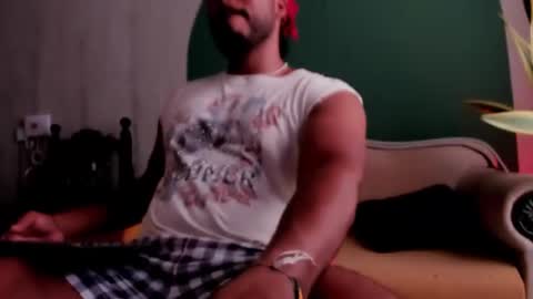 Snapshot of noah_jones__ chatting on January 2025 10:18:01 PM Noah online show from January 2025 10:18:01 PM