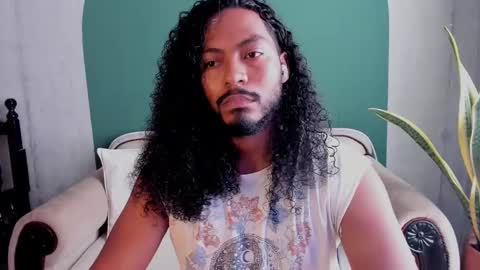 Snapshot of noah_jones__ chatting on February 2025 08:20:02 PM Noah online show from February 2025 08:20:02 PM