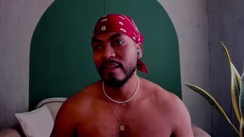 Snapshot of noah_jones__ chatting on March 2025 05:38:01 PM Noah online show from March 2025 05:38:01 PM