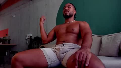 Snapshot of noah_jones__ chatting on September 2025 04:30:02 PM Noah online show from September 2025 04:30:02 PM