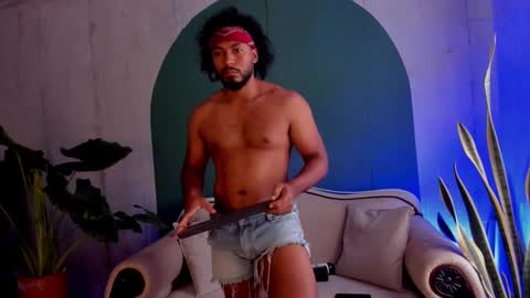 Noah online show from November 2025 02:44:01 PM