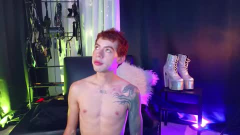 Snapshot of noah_lambert chatting on February 2026 02:32:01 AM Noah online show from February 2026 02:32:01 AM