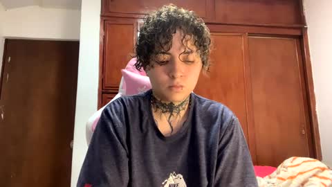 Snapshot of noah_martini chatting on January 2025 02:00:02 AM noah hehim online show from January 2025 02:00:02 AM