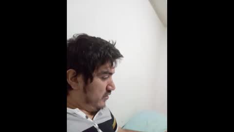 noah_meyer_ online show from November 2025 11:21:01 AM