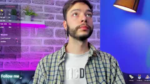 Snapshot of noah_ricci_ chatting on May 2026 12:01:02 PM online show from May 2026 12:01:02 PM