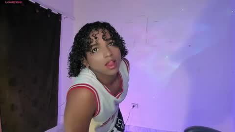 noah_smith04 online show from May 2026 04:48:02 PM