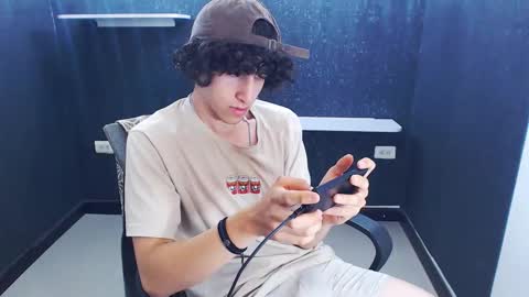 noah_sokolov online show from December 2025 03:29:02 PM