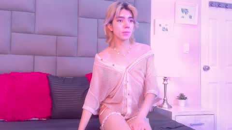 Noah   online show from December 2025 12:02:02 PM