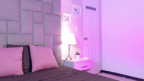 Noah   online show from April 2026 12:39:01 PM