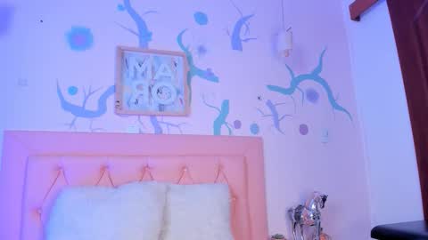 noahperezz online show from November 2025 12:31:01 AM