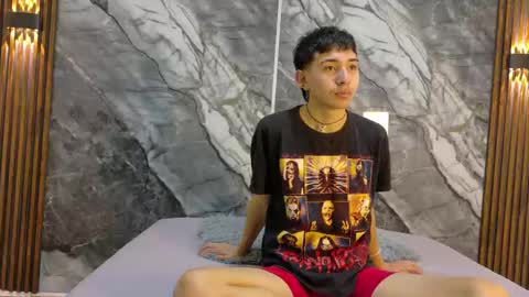 Snapshot of noahwalker__ chatting on May 2026 11:06:01 AM online show from May 2026 11:06:01 AM