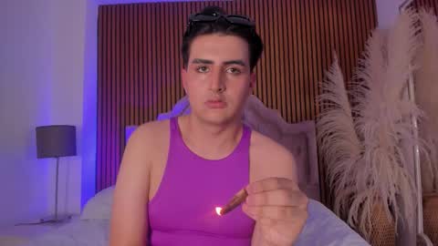 Snapshot of noahwolff_ chatting on February 2026 07:51:01 AM Noah online show from February 2026 07:51:01 AM