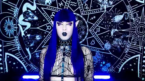 caroline online show from November 2025 02:22:02 AM