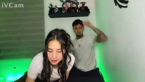 Jean Y Isa online show from November 2025 02:45:01 AM