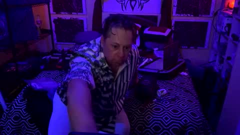 Jonny Coxman online show from November 2025 06:12:01 AM