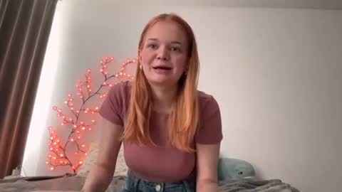 Snapshot of noelleclacher chatting on June 2026 09:08:01 AM Elly online show from June 2026 09:08:01 AM