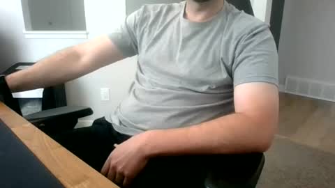 Snapshot of noface_hubby chatting on July 2026 05:37:02 PM noface_hubby online show from July 2026 05:37:02 PM
