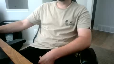Snapshot of noface_hubby chatting on July 2026 05:17:02 PM noface_hubby online show from July 2026 05:17:02 PM