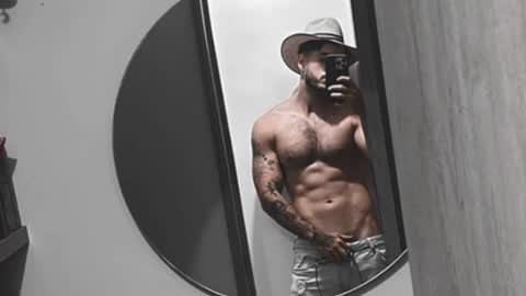 Snapshot of noha_miler chatting on June 2026 08:00:01 PM kevin online show from June 2026 08:00:01 PM