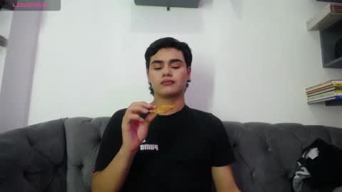 Snapshot of noha_roux chatting on May 2026 12:34:02 PM noha online show from May 2026 12:34:02 PM