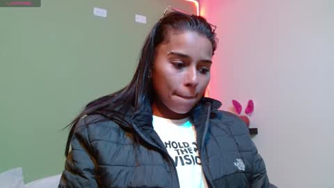 Noha Thomson online show from January 2025 08:15:02 PM