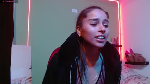 Noha Thomson online show from February 2025 08:15:01 PM