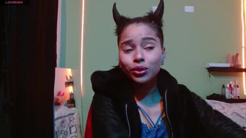 Noha Thomson online show from March 2025 04:13:01 AM