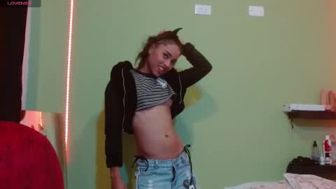 Noha Thomson online show from March 2025 05:14:02 AM