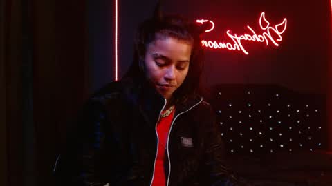 Noha Thomson online show from April 2026 01:08:01 AM