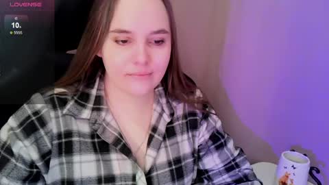 noir_ember_ online show from April 2026 04:49:01 PM