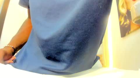 Snapshot of noir_king0 chatting on February 2026 03:03:01 AM noir_king0 online show from February 2026 03:03:01 AM