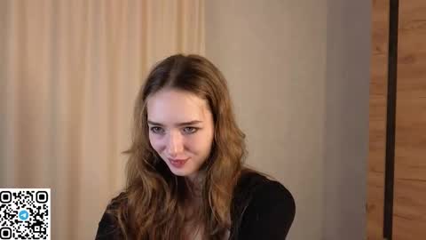 Snapshot of noirastrya chatting on February 2026 06:09:01 AM Sophie online show from February 2026 06:09:01 AM