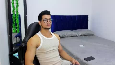 Im Nolan  online show from November 2025 01:54:02 PM