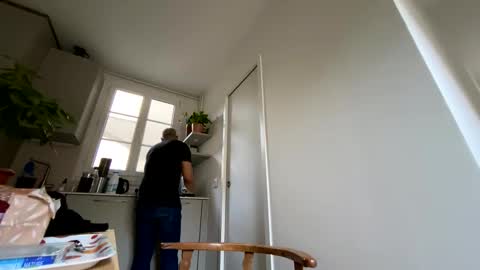 Paris75 online show from February 2025 07:31:01 AM