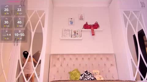 nooniemoon online show from October 2025 03:18:02 AM