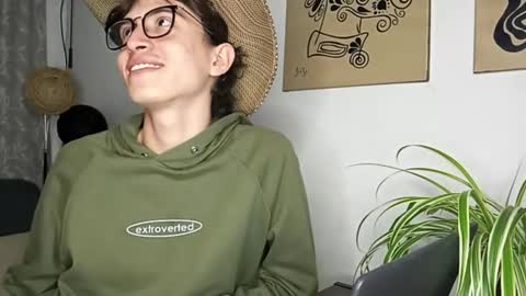 Norehg online show from October 2025 10:54:02 PM