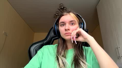 Elena online show from March 2026 06:17:01 AM