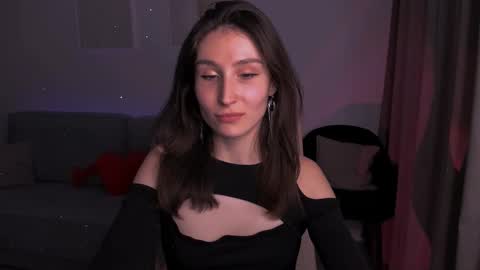 Hazel online show from December 2024 05:00:01 PM