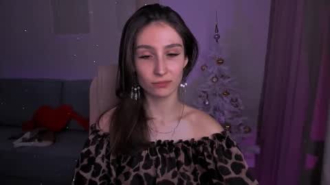 Hazel online show from January 2025 01:18:02 AM