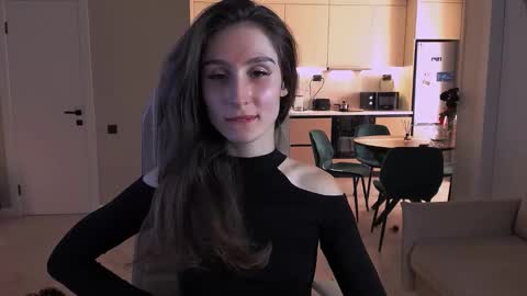 Hazel online show from September 2025 01:43:02 PM