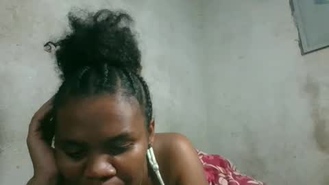 nosminah01 online show from March 2026 08:42:01 PM