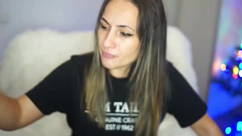 Tina online show from December 2025 09:55:02 PM