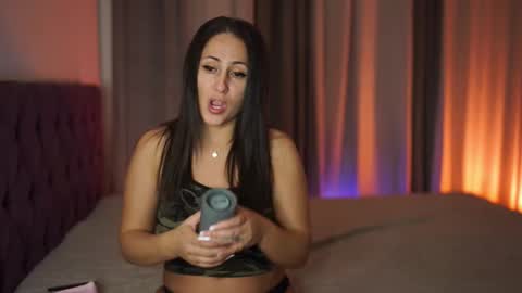 Tina online show from March 2026 09:42:01 PM