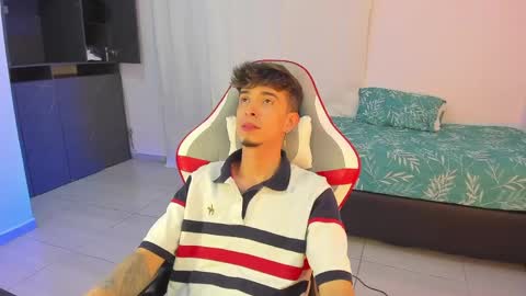 Snapshot of nova_hard chatting on April 2026 07:33:02 AM Nova online show from April 2026 07:33:02 AM