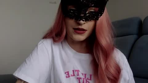 Snapshot of novacute chatting on March 2026 11:05:02 AM Nova online show from March 2026 11:05:02 AM